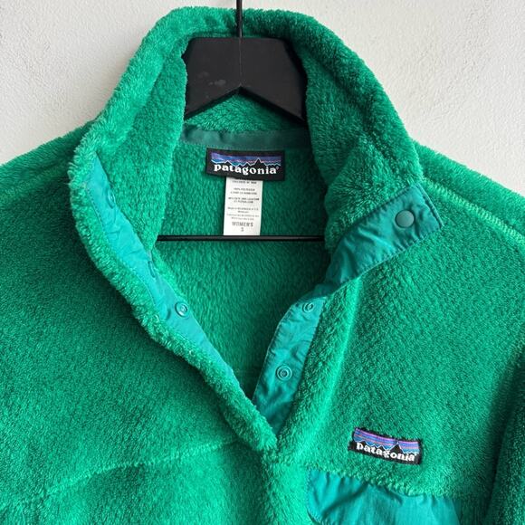 Patagonia Women's Re-Tool Snap-T Pullover in Emerald Green - Picture 5 of 10